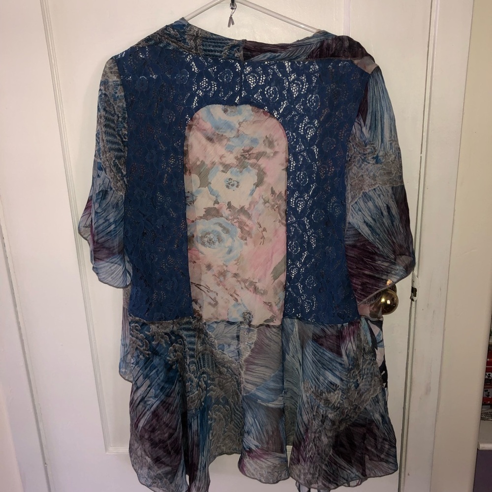 VioletRuby sheer Floral over-blouse with blue lace-size medium- new or like new - Picture 2 of 9